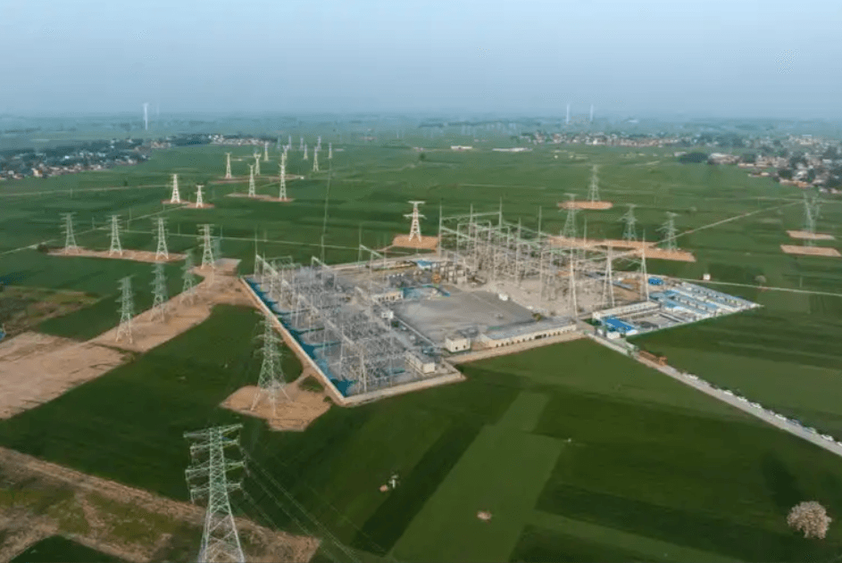 Hogar Central híbrida de generación energética, modernización de instalaciones con energías renovables